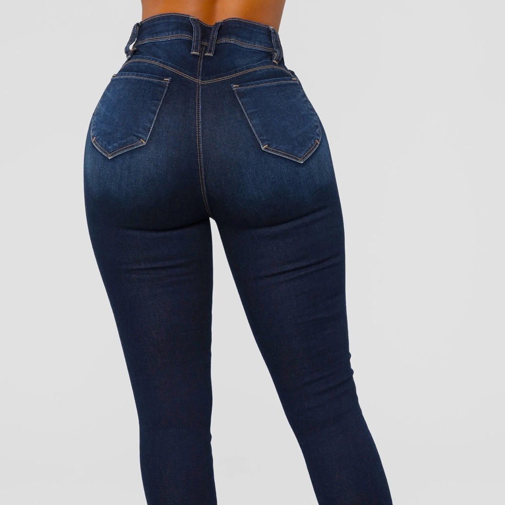 *SOLD* NEW FN Booty Lifting Jeans - Dark Denim - size 9 - Picture 2 of 5